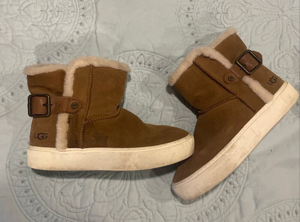 UGG Women’s Aika Sneaker Boots 6